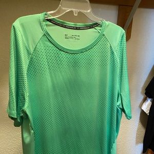Green under armor dry fit T-shirt